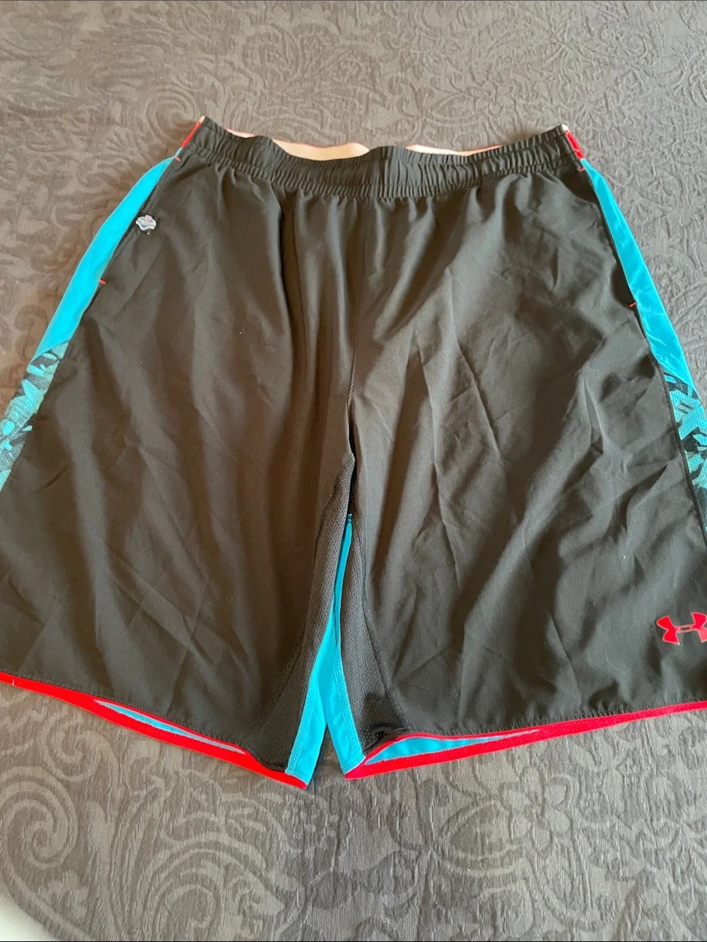 Under Armour Men’s Black Athletic Shorts swim trunks